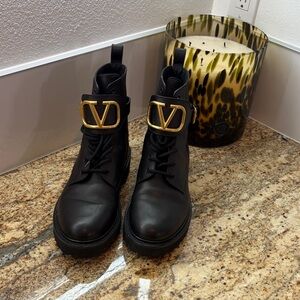 Authentic women’s Valentino combat boots 40.5
